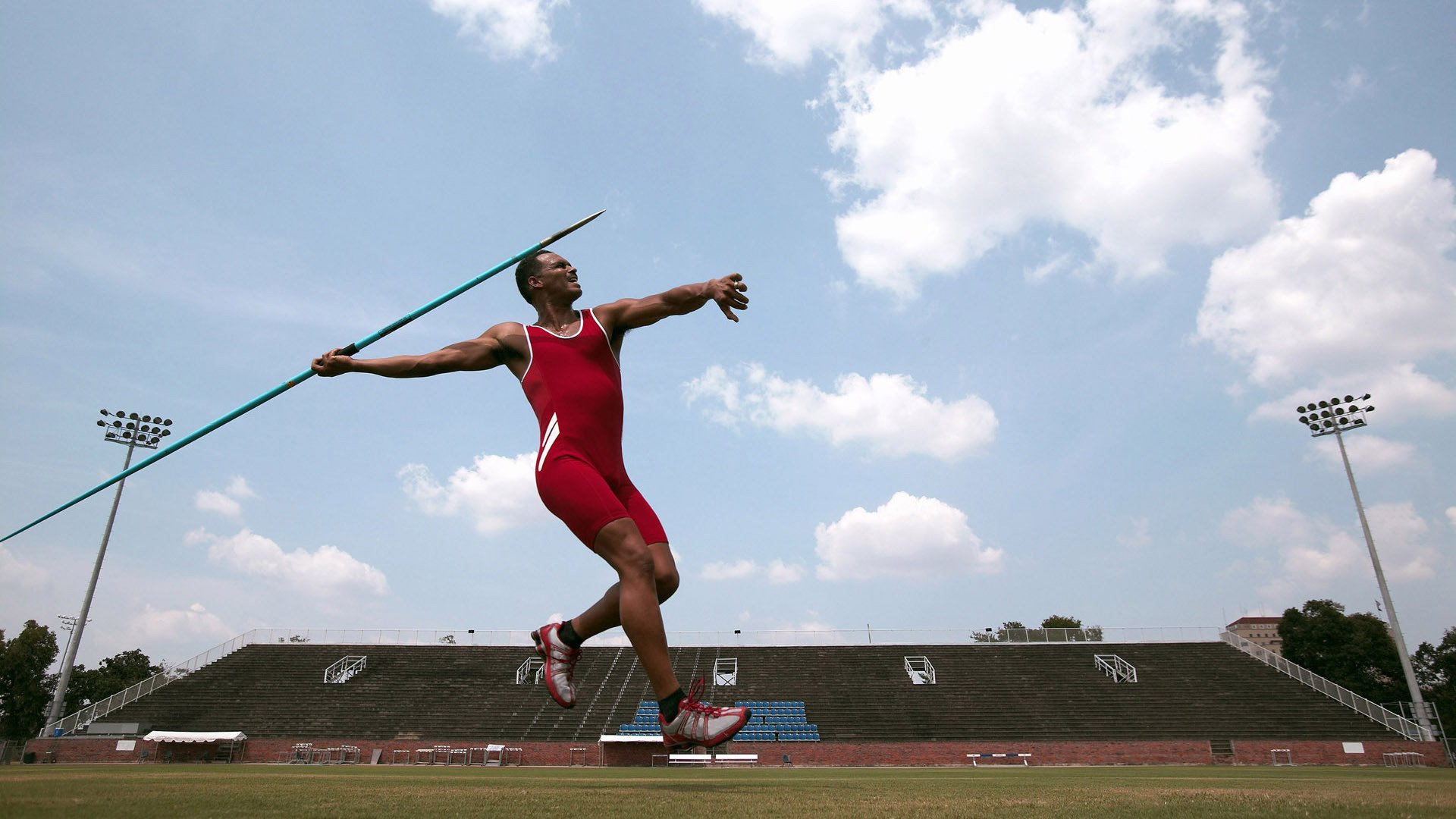 _场边趣味互动:粉丝现场投篮、签名热潮_,投篮比赛好听的名字